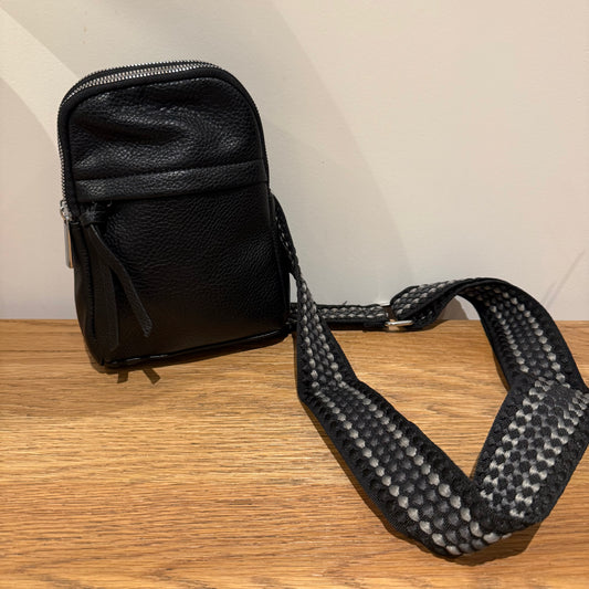 THE EVERYDAY DOUBLE ZIP CROSSBODY SLING BAG – BLACK