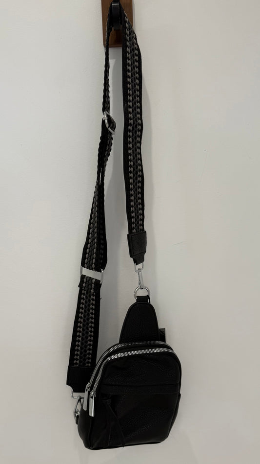 THE EVERYDAY DOUBLE ZIP CROSSBODY SLING BAG – BLACK