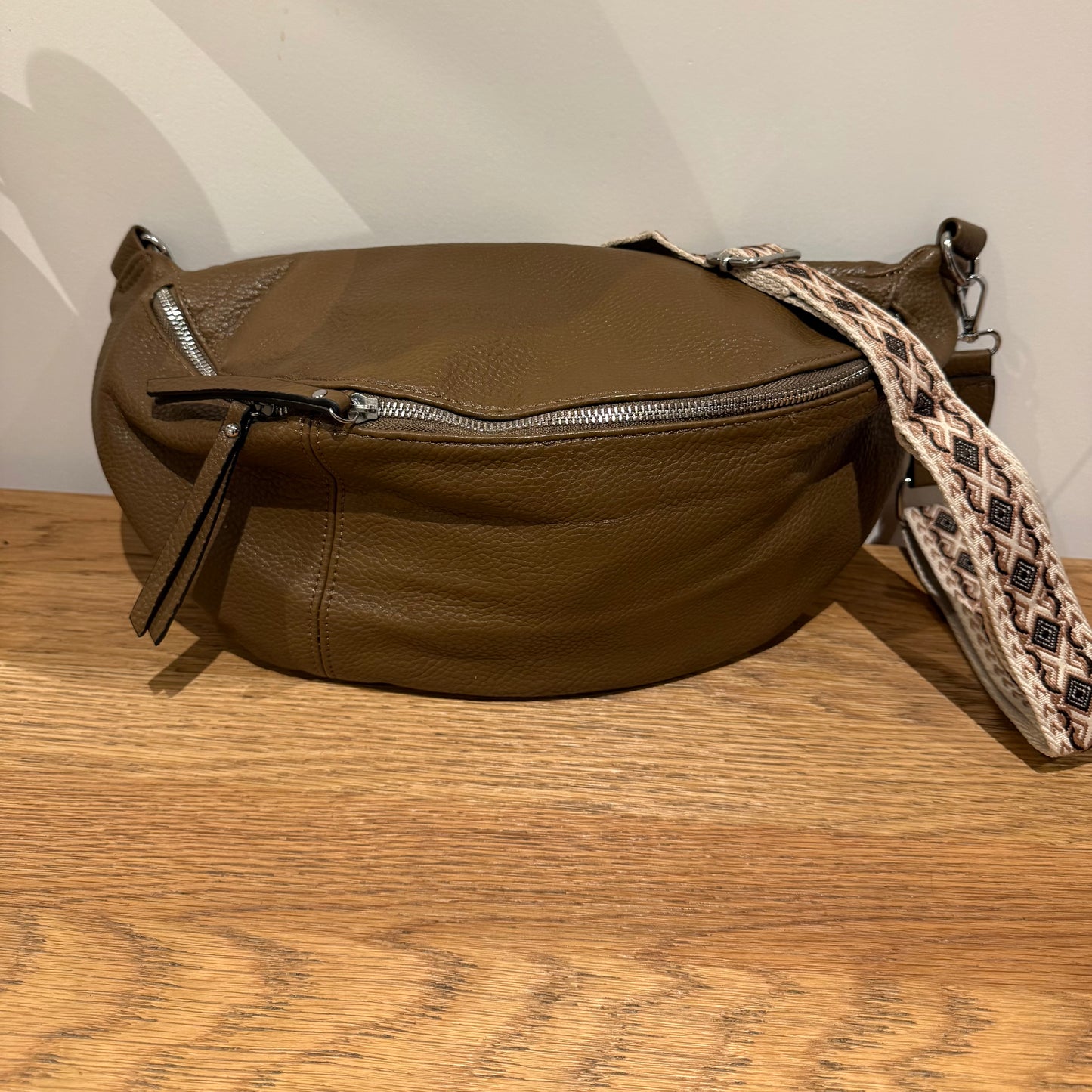 THE SOFT CURVE CROSSBODY SLING BAG – MOCHA BROWN AZTEC STRAP