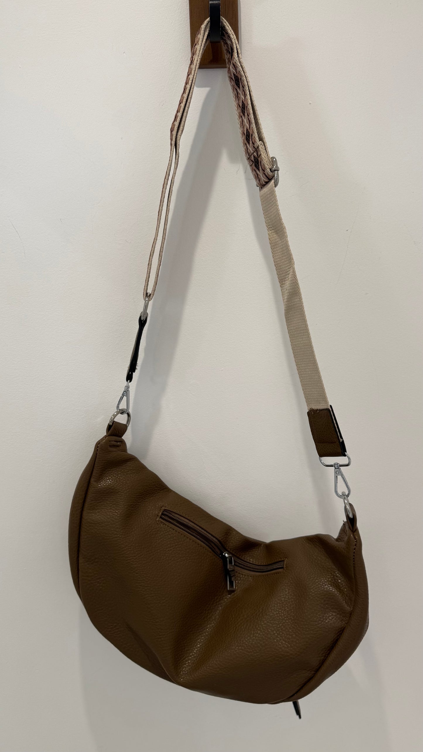 THE SOFT CURVE CROSSBODY SLING BAG – MOCHA BROWN AZTEC STRAP