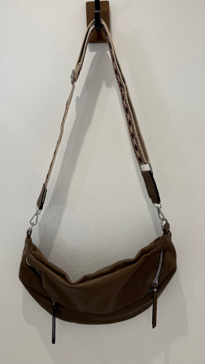 THE SOFT CURVE CROSSBODY SLING BAG – MOCHA BROWN AZTEC STRAP