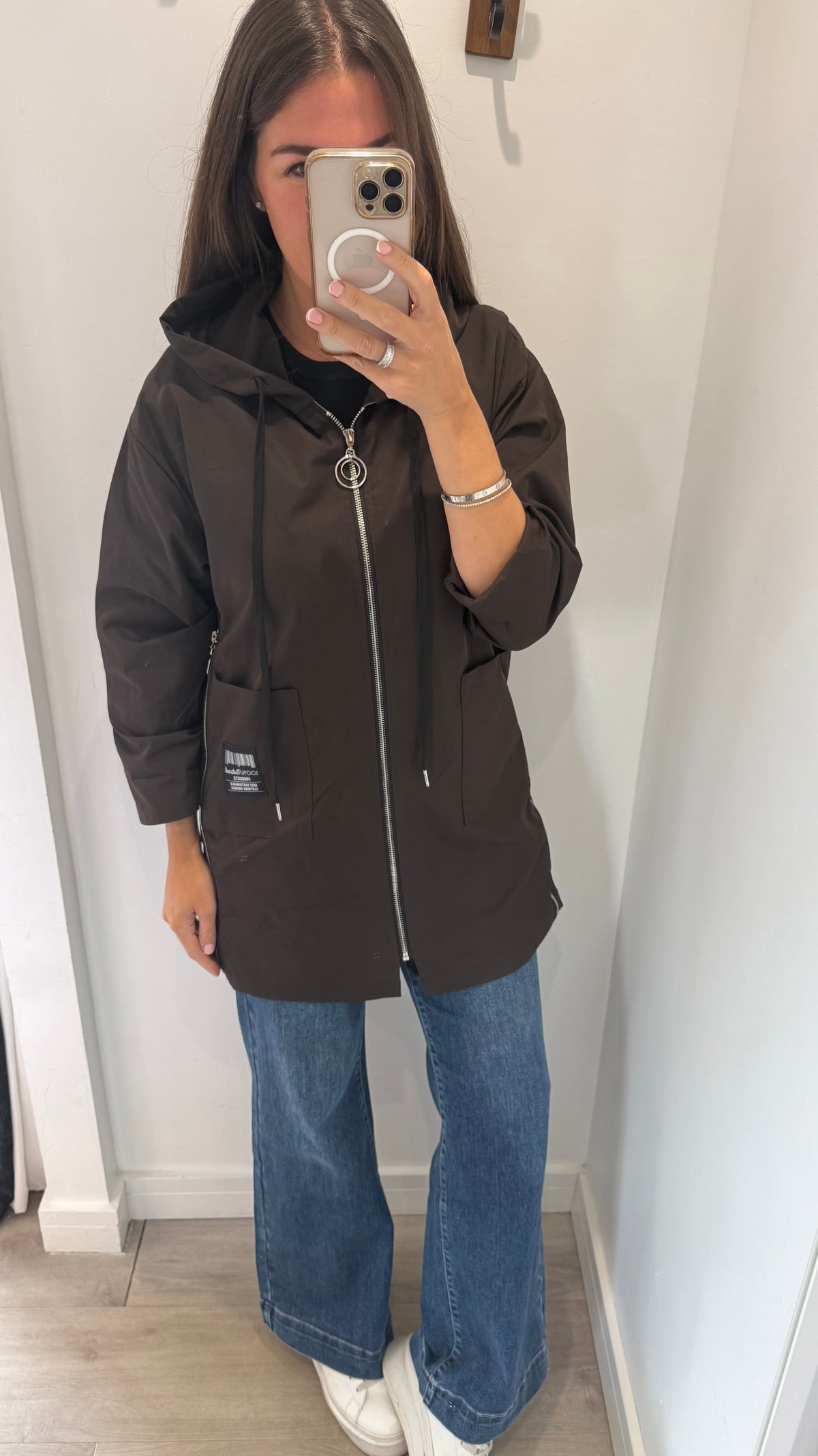 THE EVERYDAY HOODED MAC — CHOCOLATE