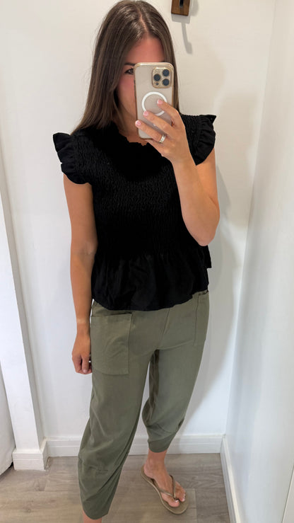 THE EVERYDAY SHIRRED TOP - BLACK