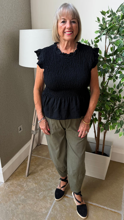 THE EVERYDAY SHIRRED TOP - BLACK