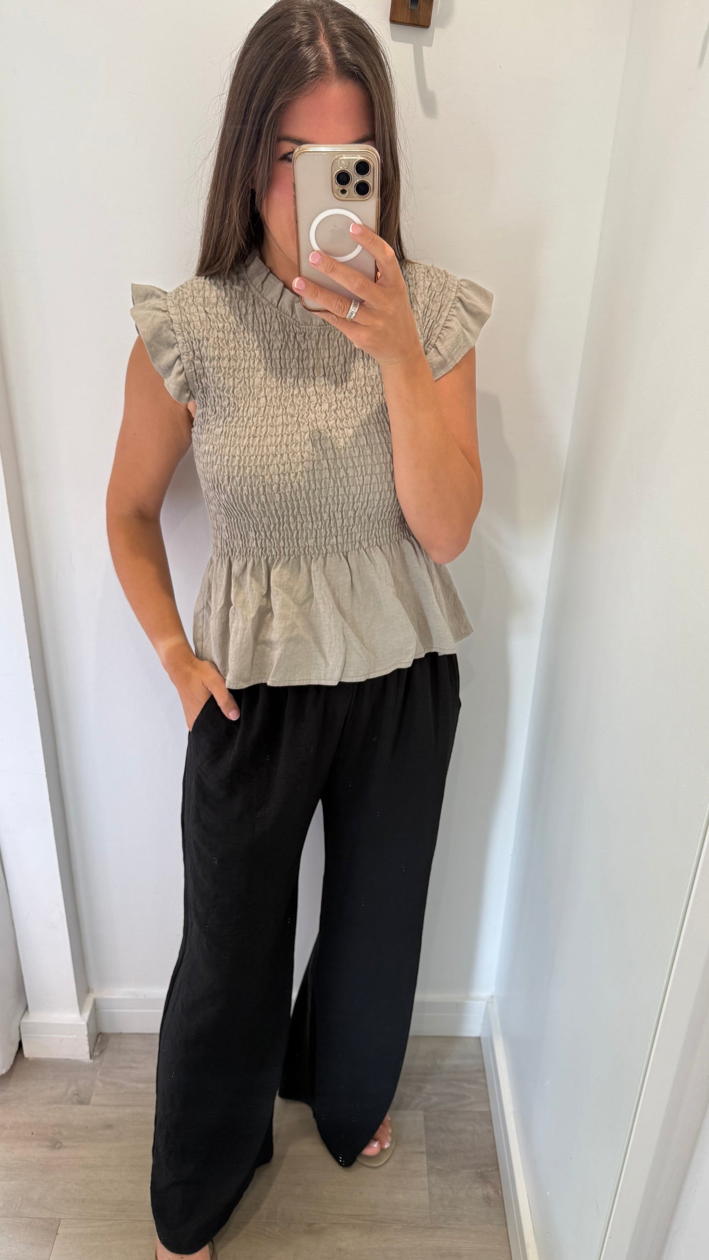 THE EVERYDAY SHIRRED TOP - MOCHA