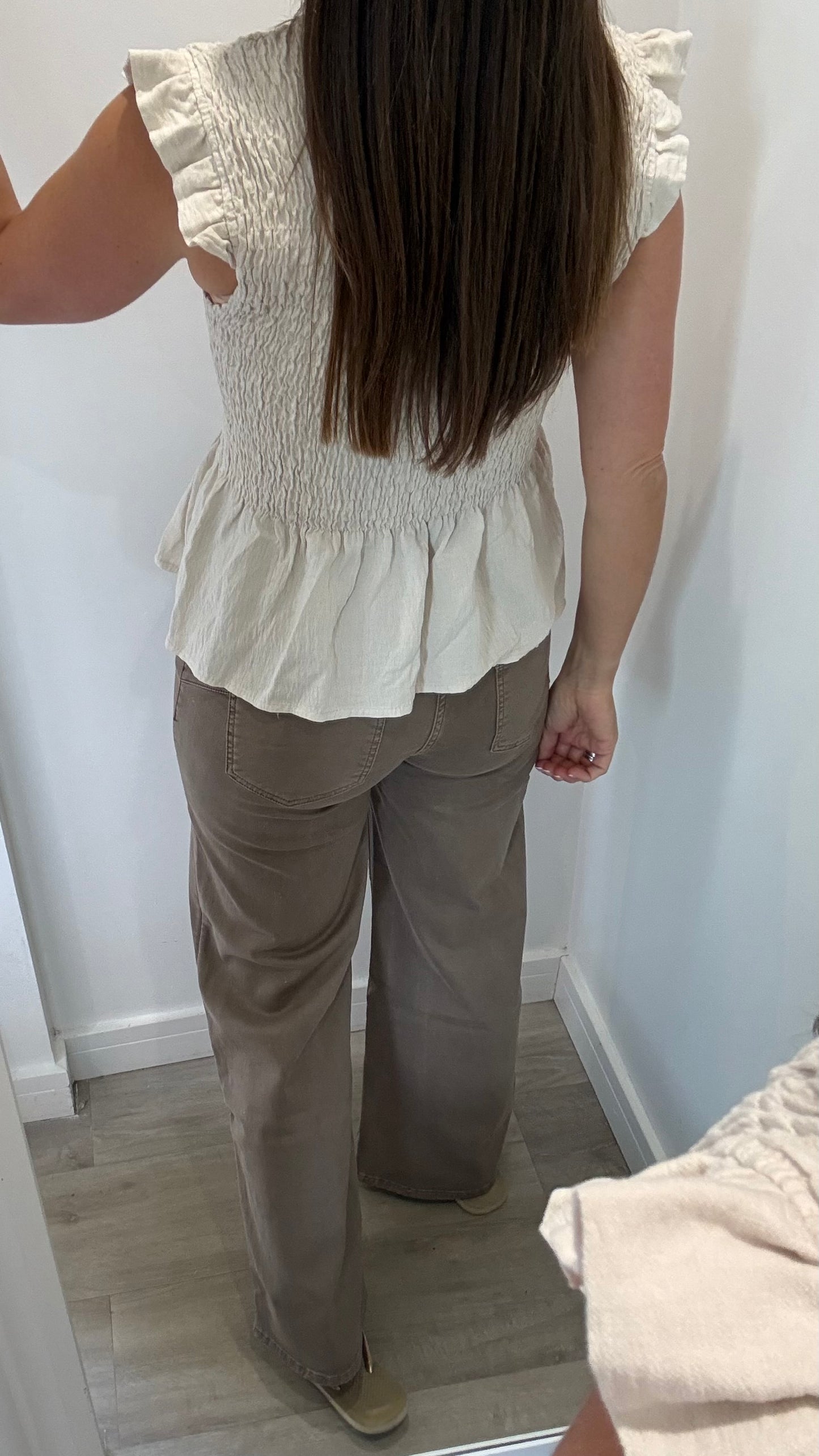THE EVERYDAY SHIRRED TOP - STONE