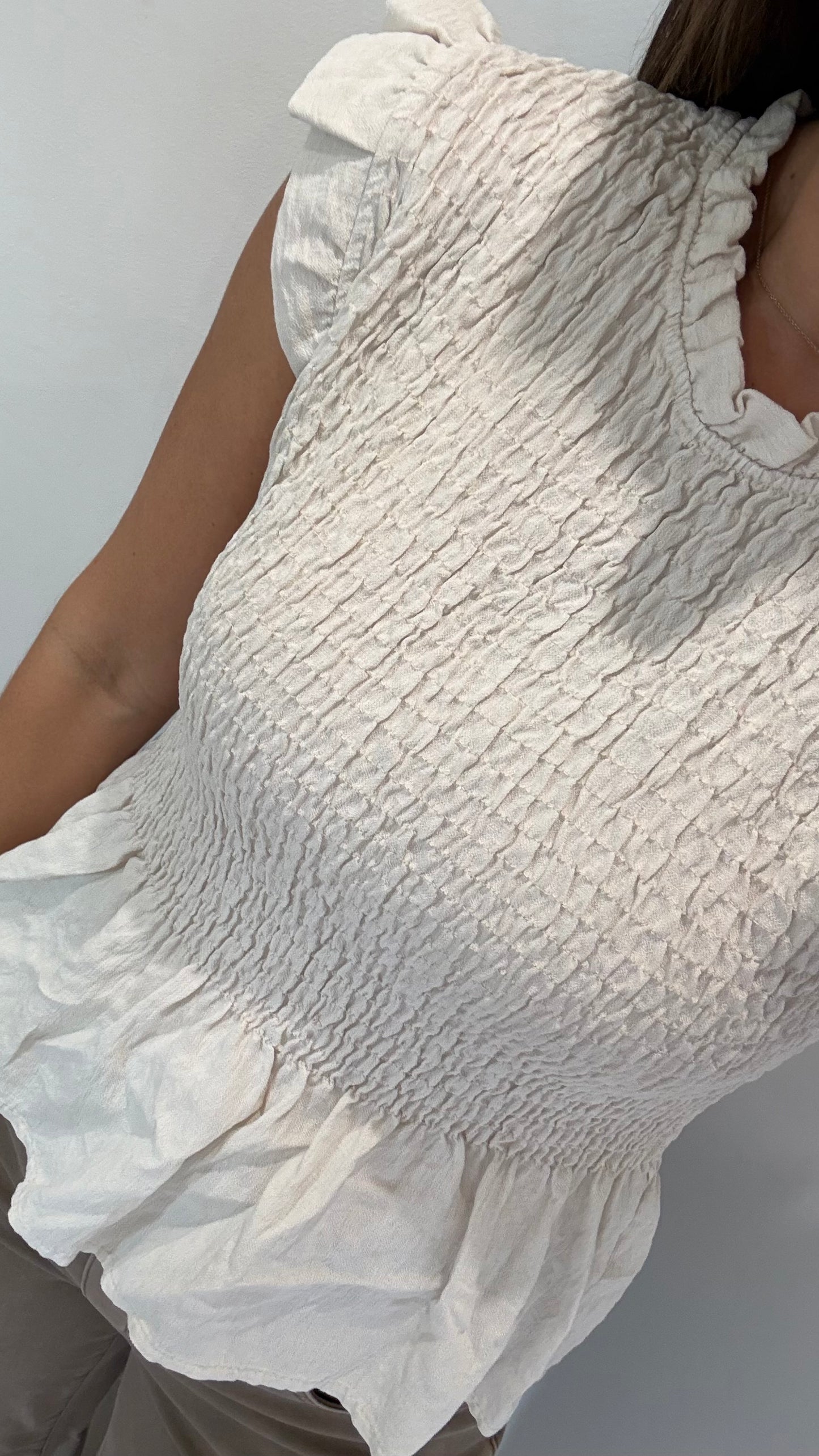 THE EVERYDAY SHIRRED TOP - STONE