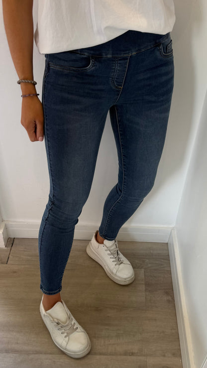 TOCADO PULL-ON JEANS