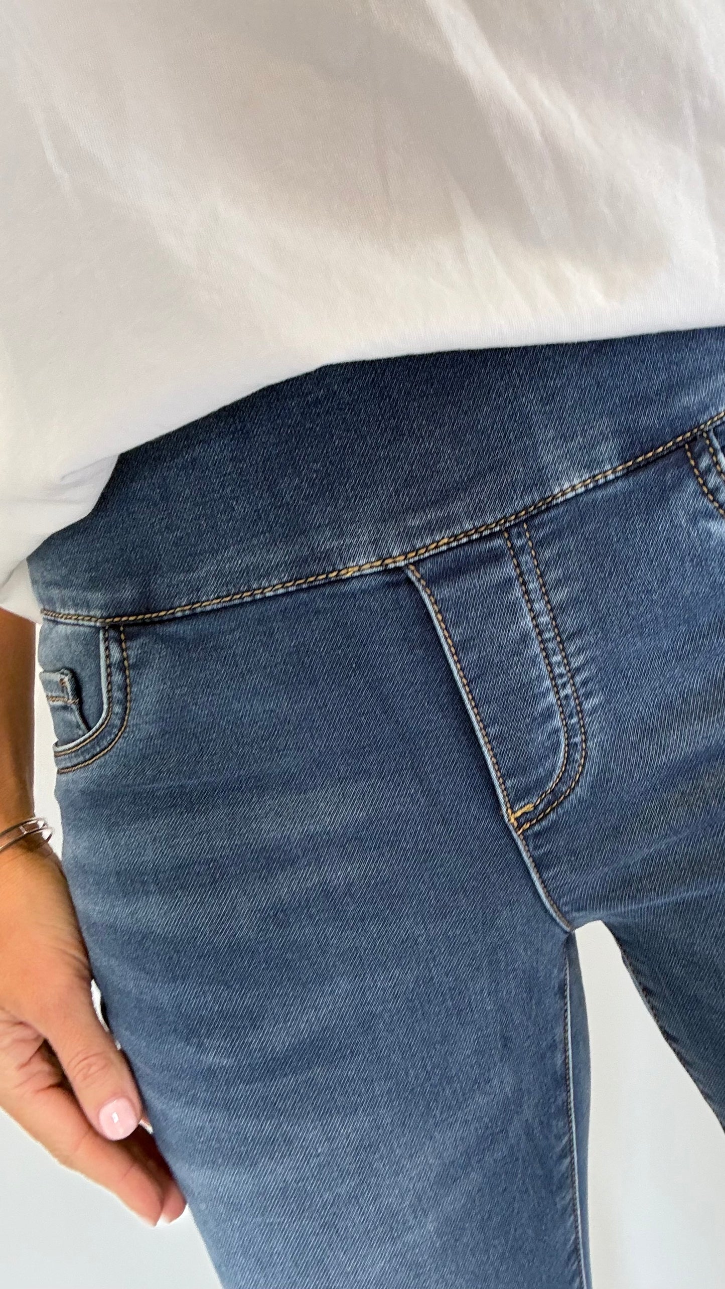 TOCADO PULL-ON JEANS