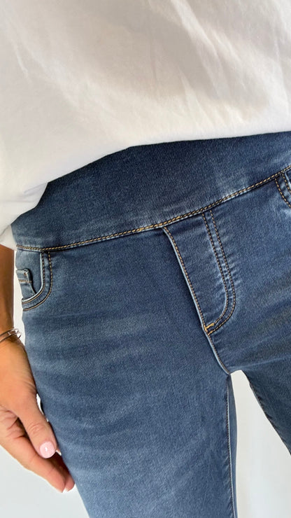 TOCADO PULL-ON JEANS