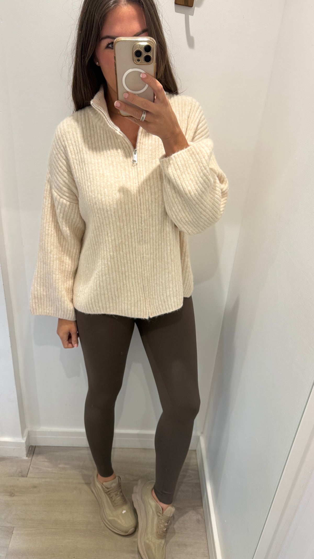 VANILLA ZIP THROUGH CHUNKY KNIT CARDIGAN