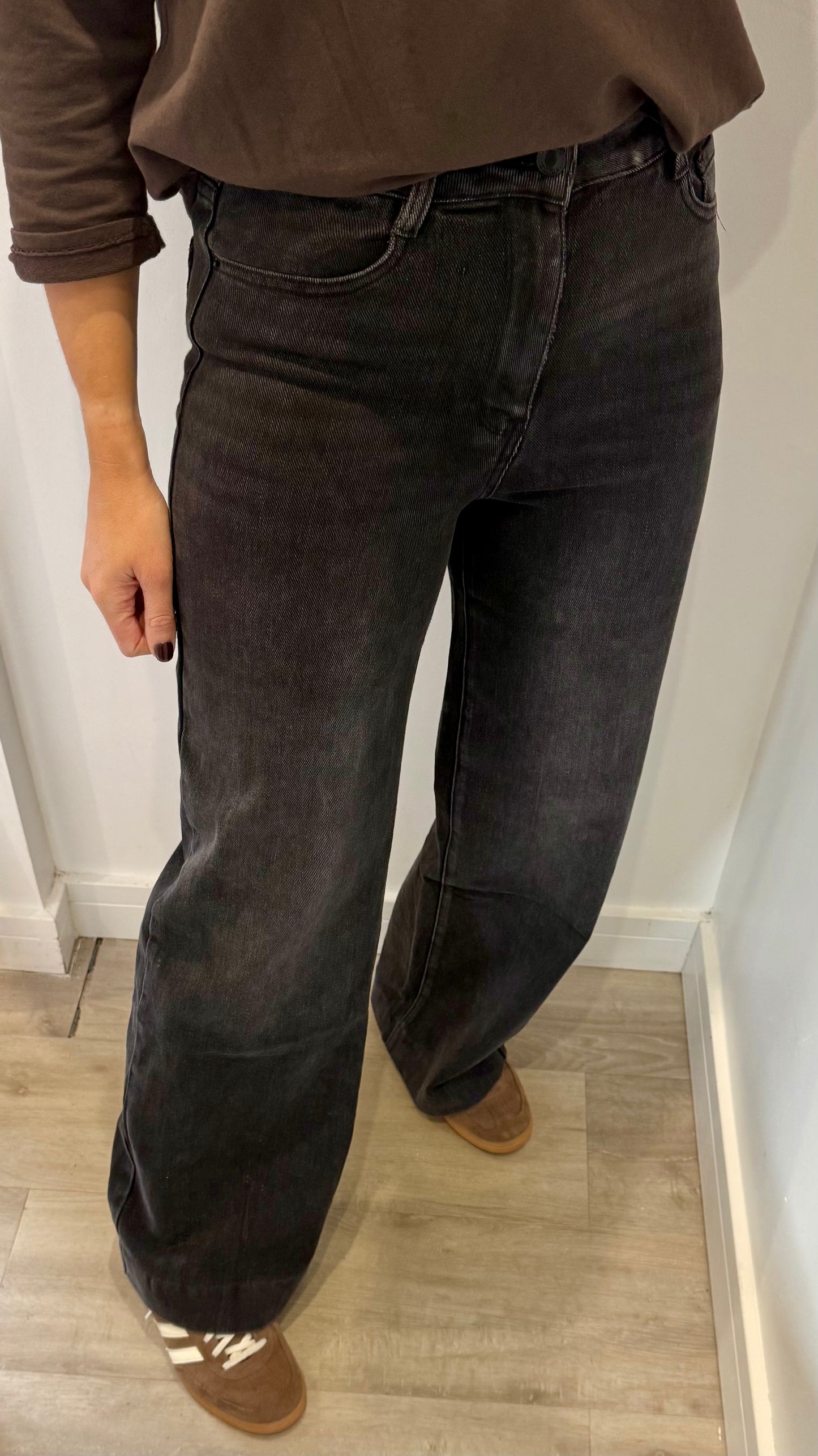WASHED BLACK DAD FIT JEANS