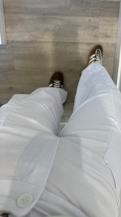 WHITE BUTTON BARREL TROUSERS WITH EXPOSED POCKETS