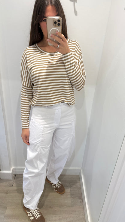WHITE BUTTON BARREL TROUSERS WITH EXPOSED POCKETS