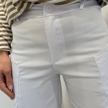 WHITE BUTTON BARREL TROUSERS WITH EXPOSED POCKETS