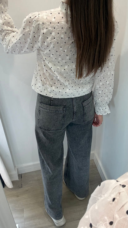 WHITE FLORAL EMBROIDERED SPOT BLOUSE