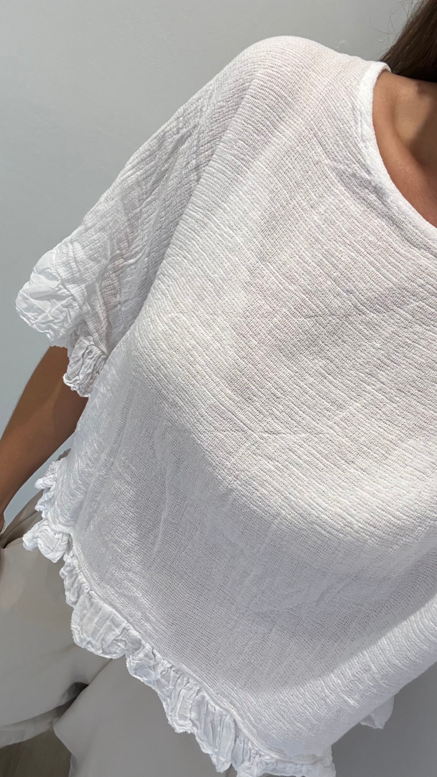 FRILL HEM COTTON TOP - WHITE