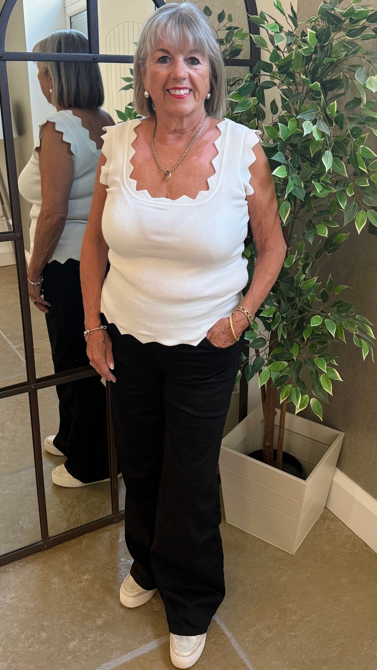 WHITE SCALLOP VEST TOP