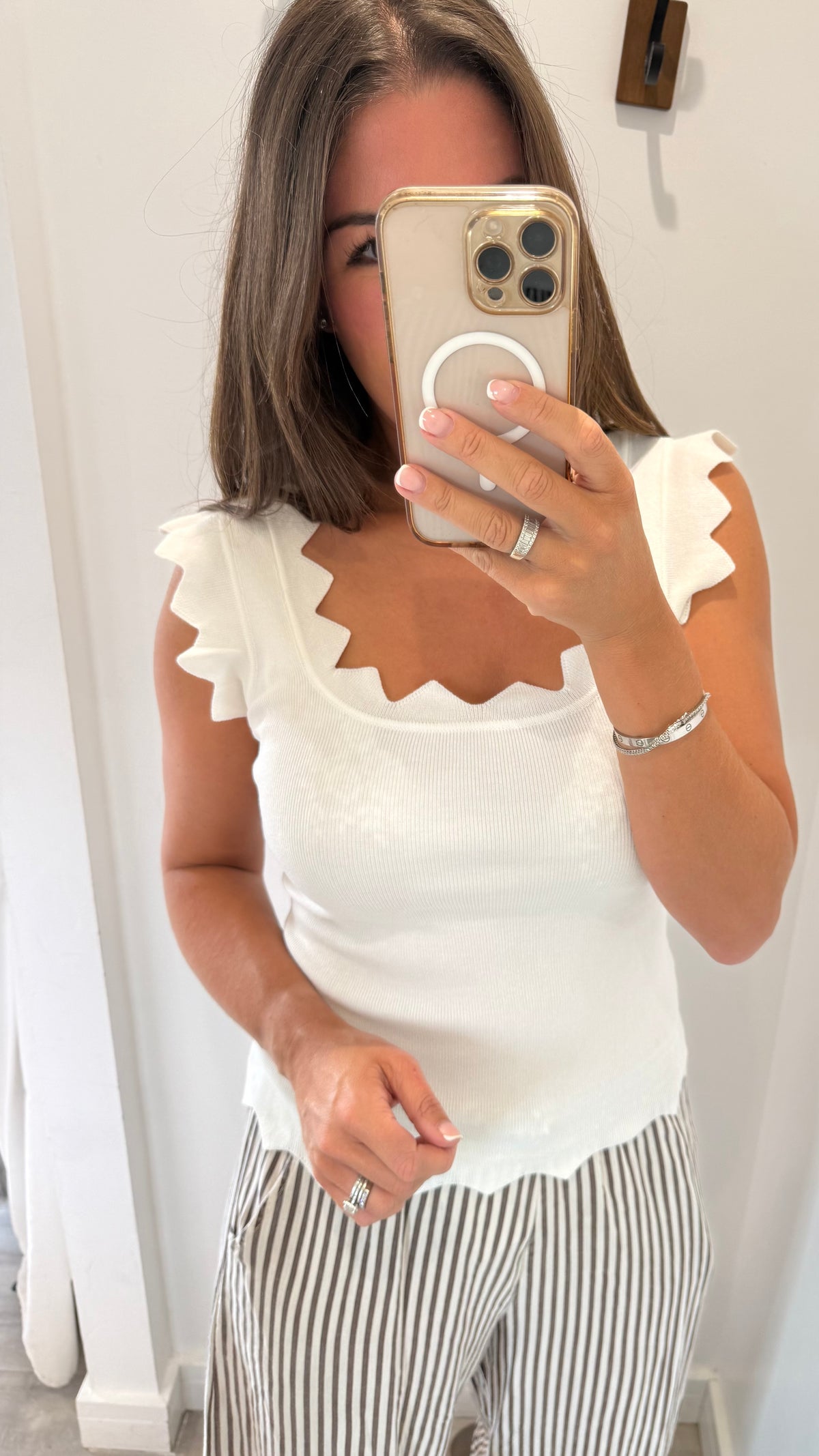 WHITE SCALLOP VEST TOP