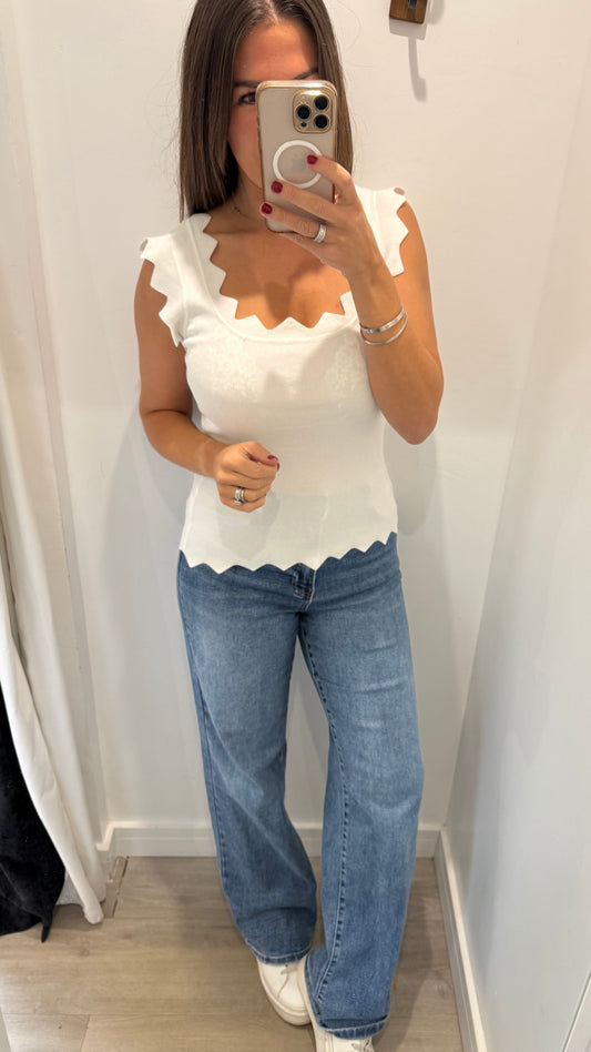 WHITE SCALLOP VEST TOP
