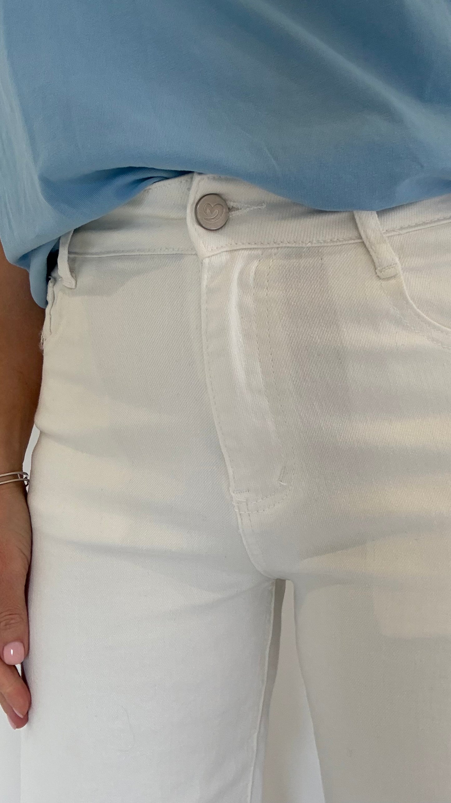 WHITE WIDE-LEG JEAN