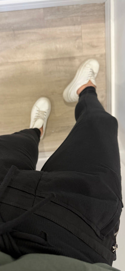 BLACK ULTIMATE JOGGER – BACK IN STOCK