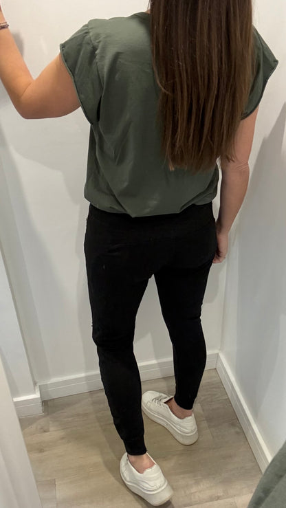 BLACK ULTIMATE JOGGER – BACK IN STOCK