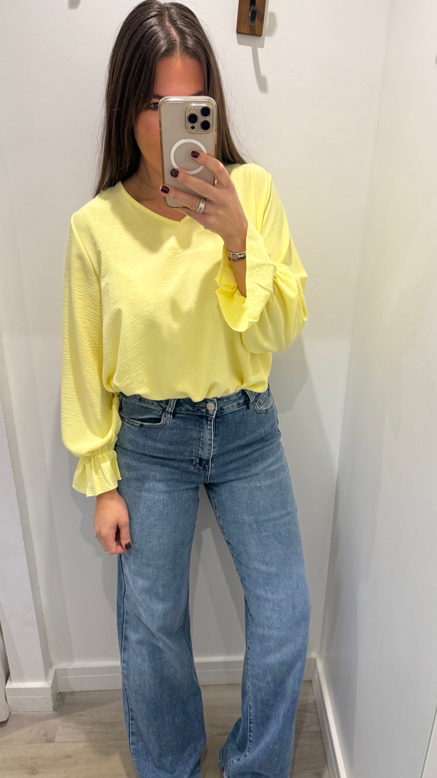LEMON FRILL CUFF V-NECK BLOUSE