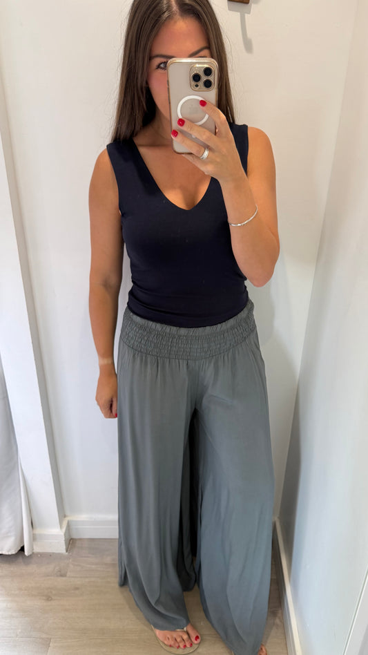 NAVY V-NECK CAMI TOP