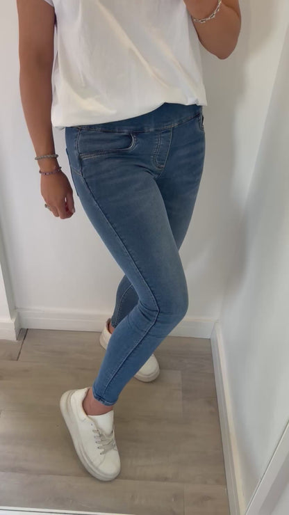 TOCADO PULL-ON JEANS