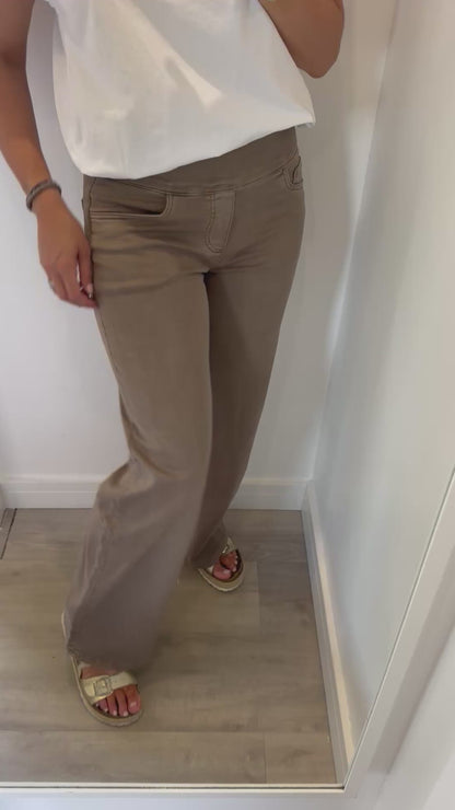 MOCHA TOCADO JEANS (STRAIGHT LEG)