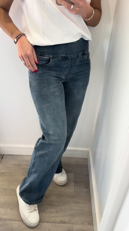 MID DENIM WASH TOCADO JEANS (STRAIGHT LEG)